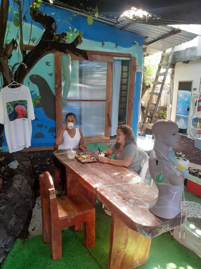 Cozy Hosting Galapagos Apartment Puerto Ayora  Ngoại thất bức ảnh