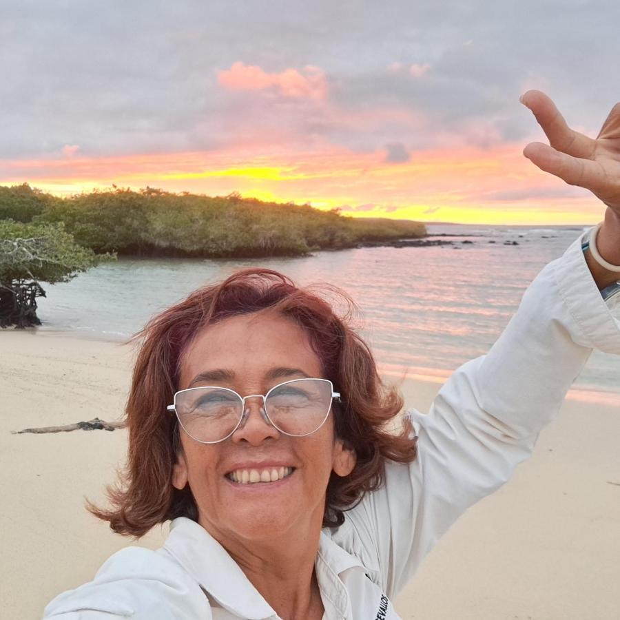 Cozy Hosting Galapagos Apartment Puerto Ayora  Ngoại thất bức ảnh
