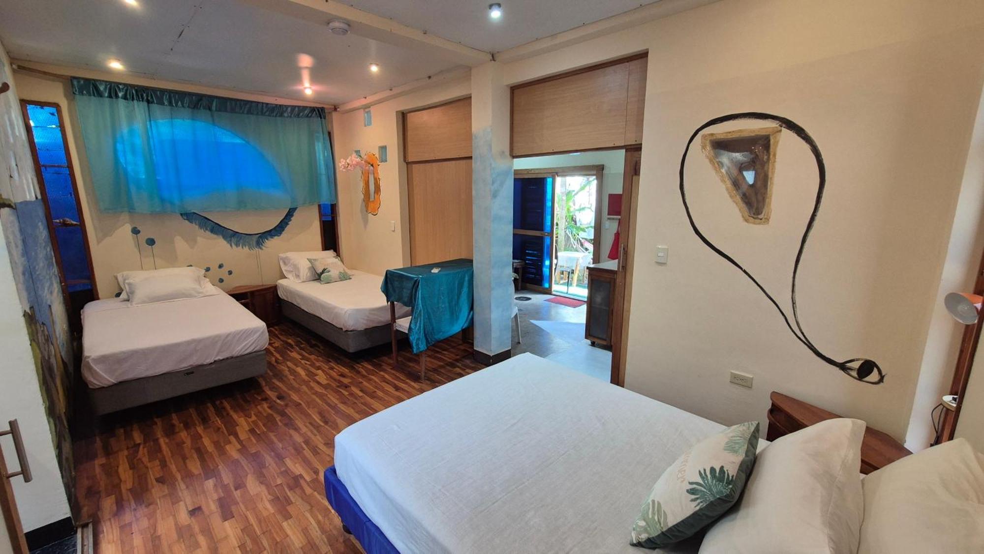 Cozy Hosting Galapagos Apartment Puerto Ayora  Ngoại thất bức ảnh